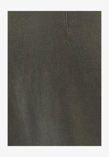 Юбка с накладными карманами