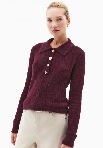 Пуловер с воротником поло