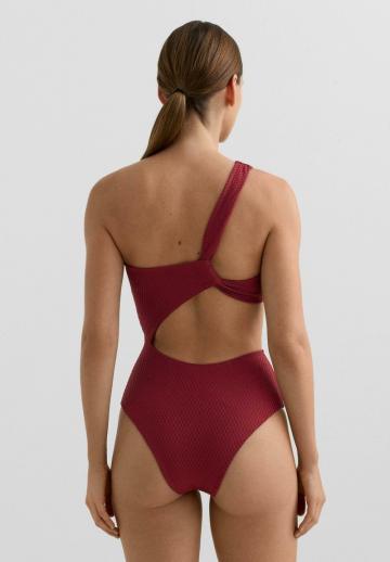 Слитный купальник