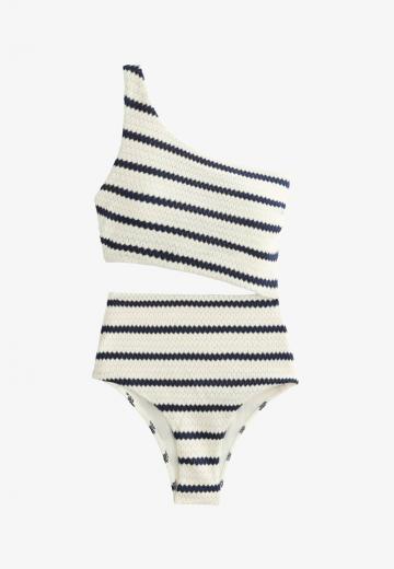 Слитный купальник