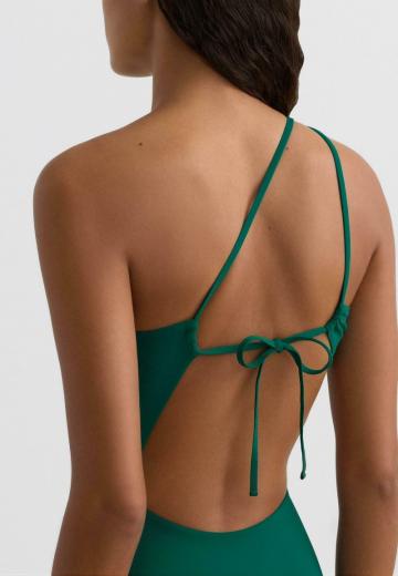 Слитный купальник