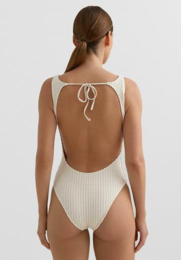 Слитный купальник