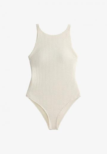 Слитный купальник