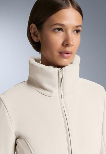 Спортивная куртка