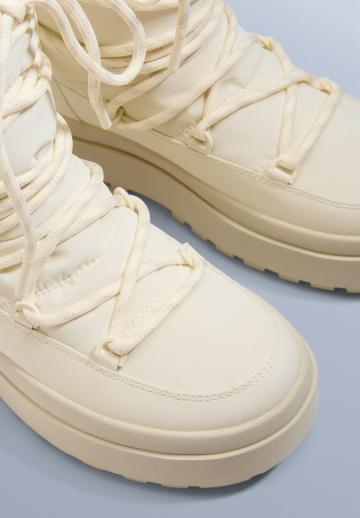 Спортивные сапоги