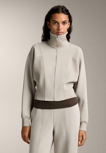 Спортивная толстовка