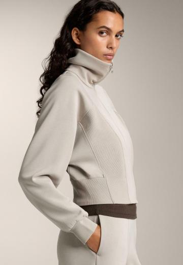 Спортивная толстовка