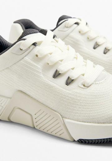 Тренировочные кроссовки