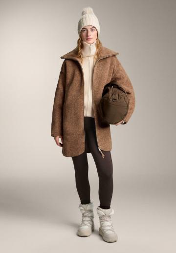 Вязаный жилет