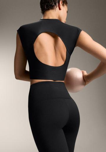 Спортивный топ