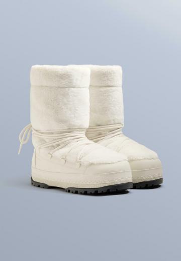 Спортивные сапоги