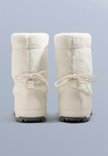 Спортивные сапоги