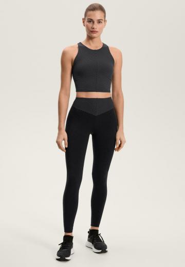 Спортивный топ