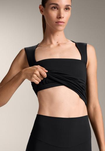 Спортивный топ