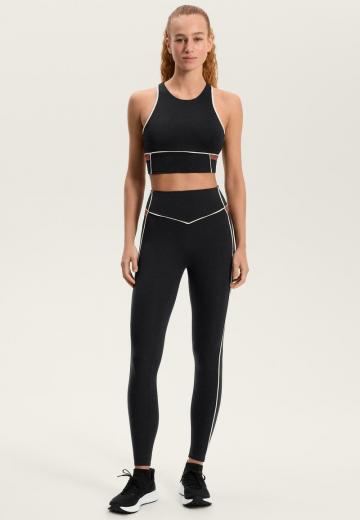 Спортивный топ