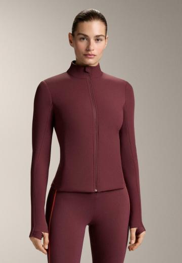 Спортивная куртка