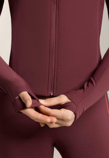 Спортивная куртка