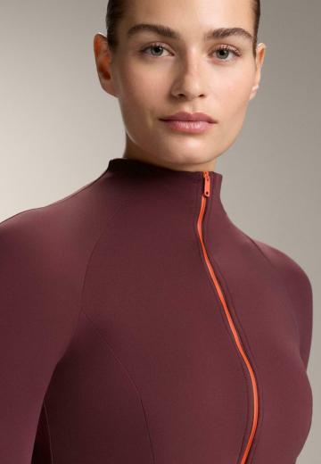 Спортивная куртка