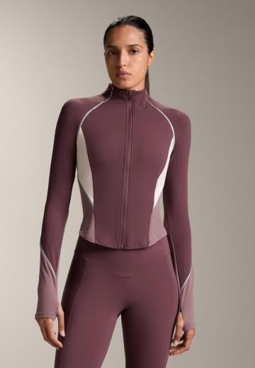 Спортивная куртка