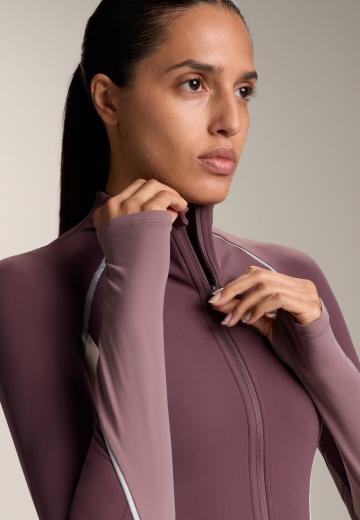 Спортивная куртка