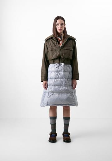 Юбка с накладными карманами