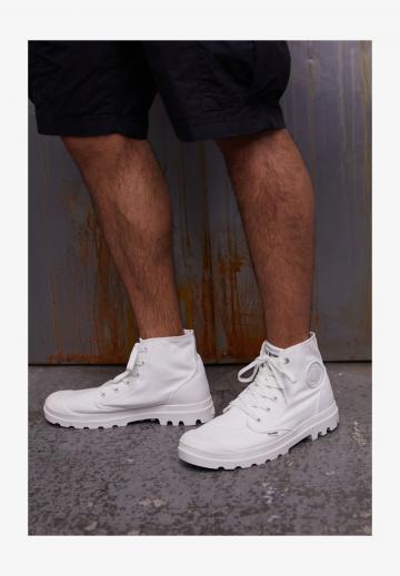 Ботинки на шнуровке