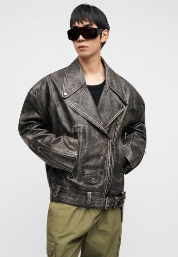 Брюки с накладными карманами