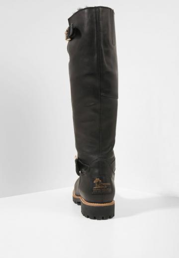 Зимние ботинки