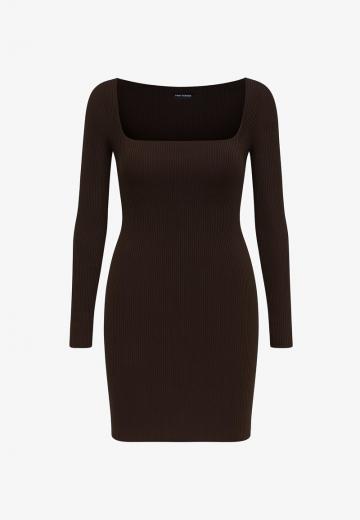 Платье футляр