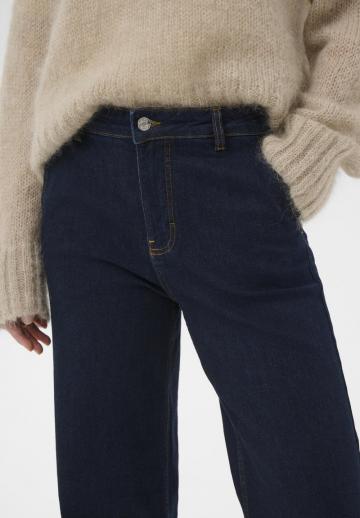 Свободные джинсы