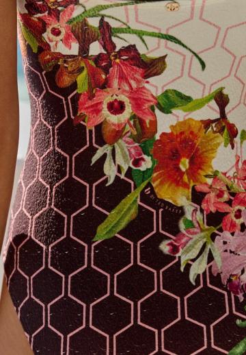 Слитный купальник