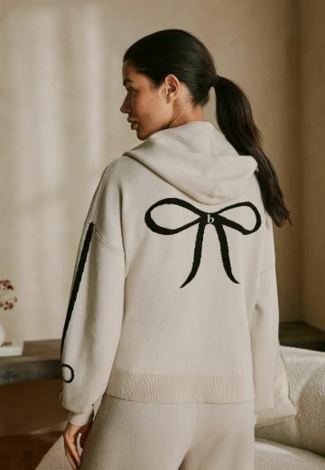 Пуловер с капюшоном