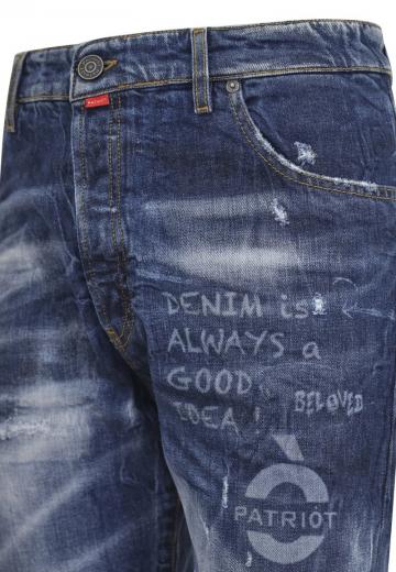 Прямые джинсы