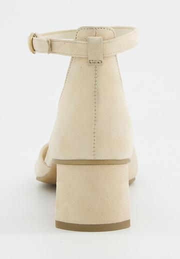 Туфли с ремешком