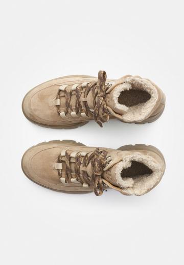 Зимние ботинки