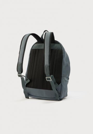 Кожаный рюкзак