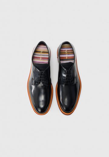 Ботинки на шнуровке