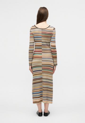 Вязаное платье