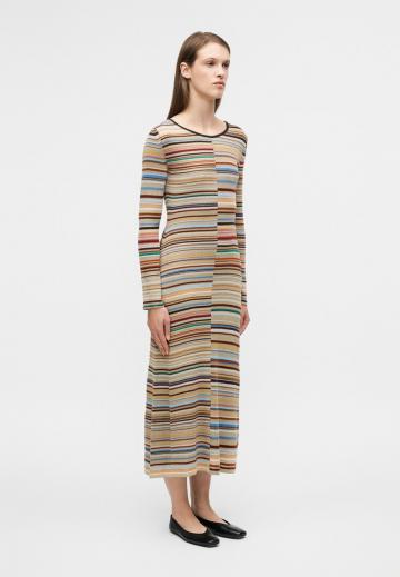 Вязаное платье