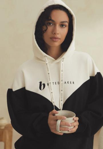 Пуловер с капюшоном