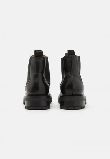 Ботинки челси