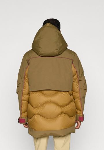 Спортивная куртка