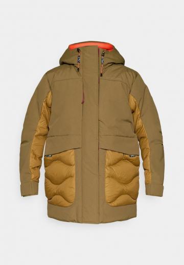 Спортивная куртка