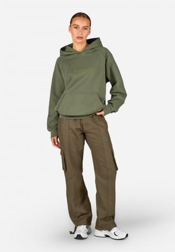 Брюки с накладными карманами