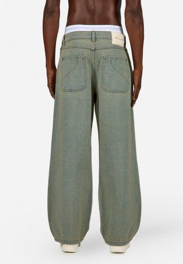 Прямые джинсы