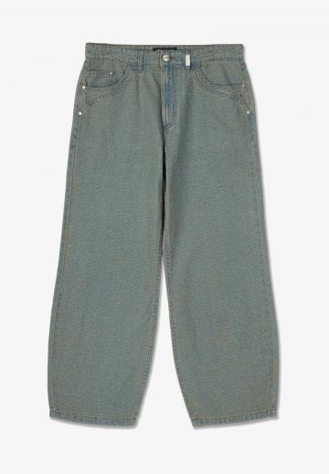 Прямые джинсы