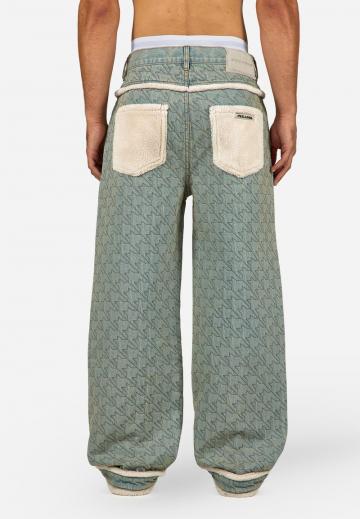 Прямые джинсы