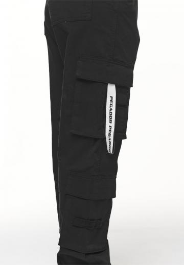 Брюки с накладными карманами