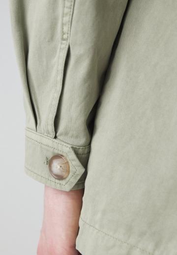 Куртка с накладнымит карманами