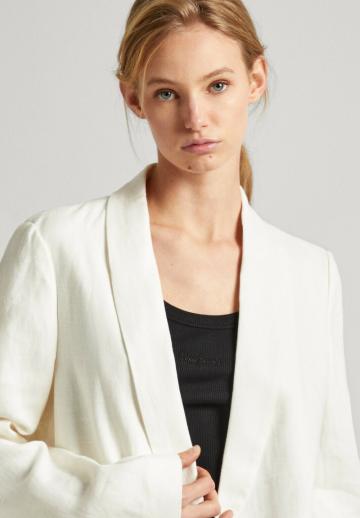 Короткое пальто